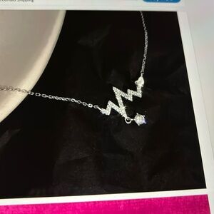 Ladies sterling silver 925 Hearbeat necklace